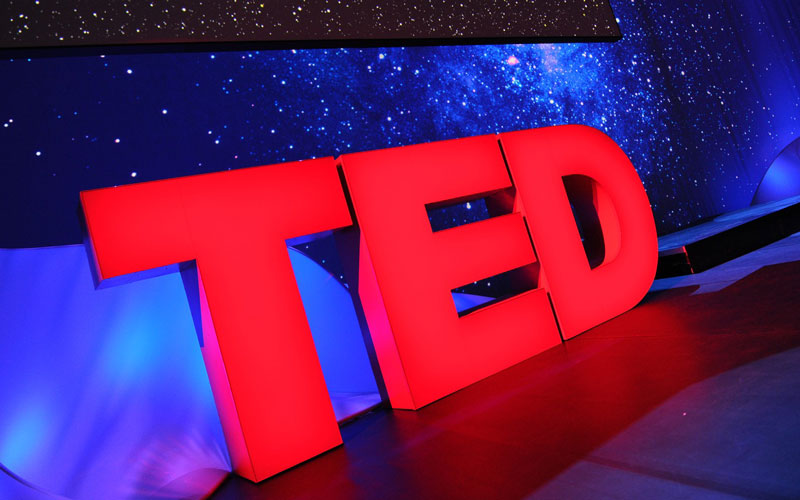 استمع إلى Ted Talks أثناء الطهي