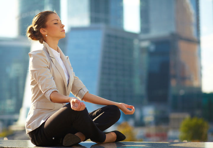 meditation-business-woman