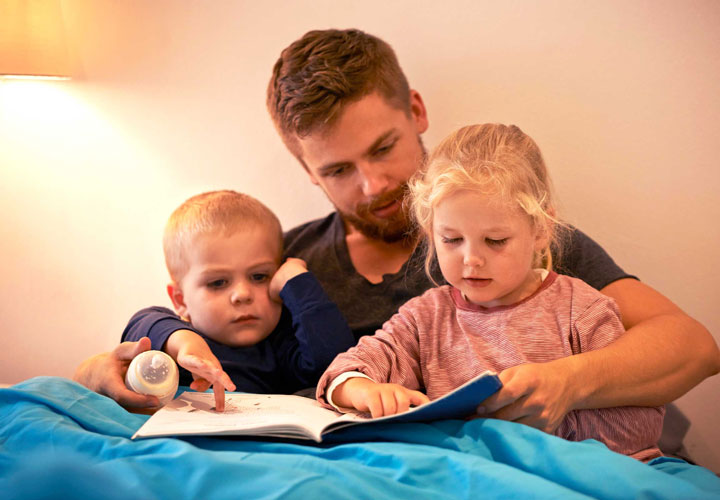 [عکس: 03-early-reading-habits-cuddle-with-children-final.jpg]