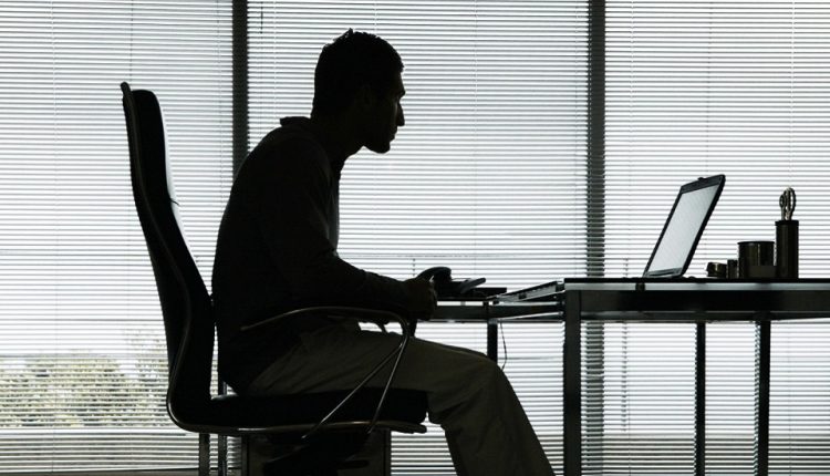 برای تو – چطور میتوان آسیبهای ناشی از نشستن مداوم را کاهش داد؟ (2021)