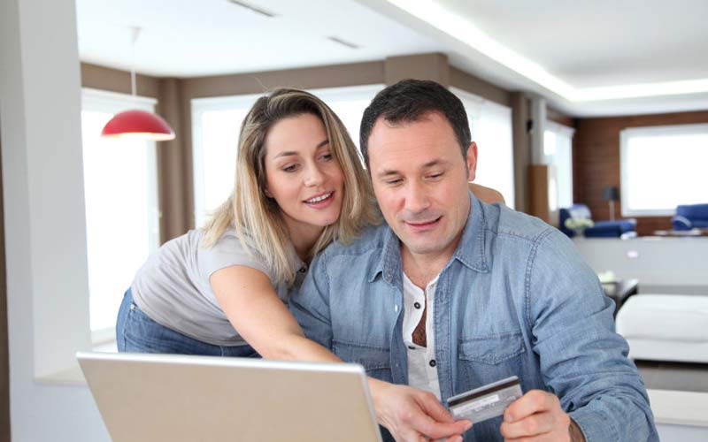 bigstock-Couple-doing-online-shopping.jpg