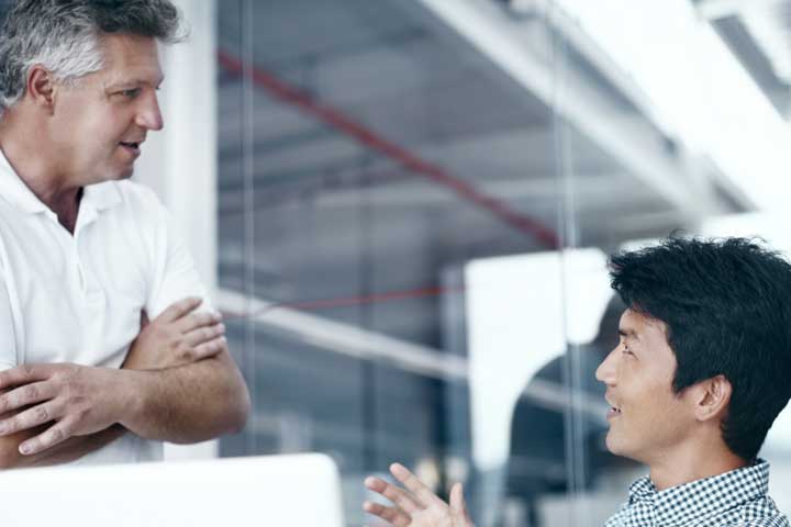 انسانیت را، پیش از سِمت و رتبه، در اولویت قرار دهید