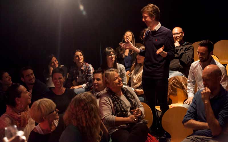 قصه‌گویی برای تقویت مهارت‌های ارتباطی 