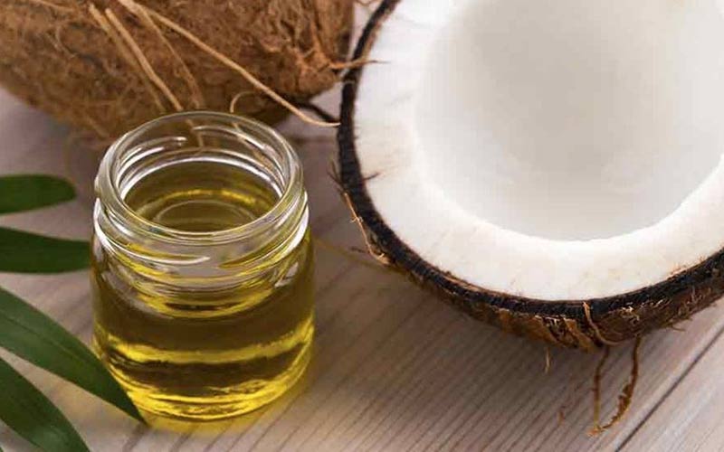 روغن نارگیل ترکیبی از تریگلیسیرید با زنجیرهی متوسط دارد