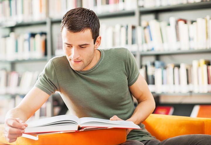 با توجه به سرعت تولید دانش، سعی کنید در یادگیری عقب نمانید.