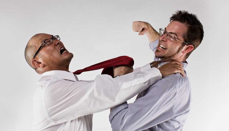 این چند اشتباه ساده را هرگز در محل کار مرتکب نشوید