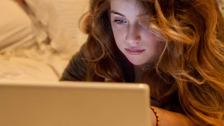تاثیر اینترنت روی مغز - انزوا و اینترنت