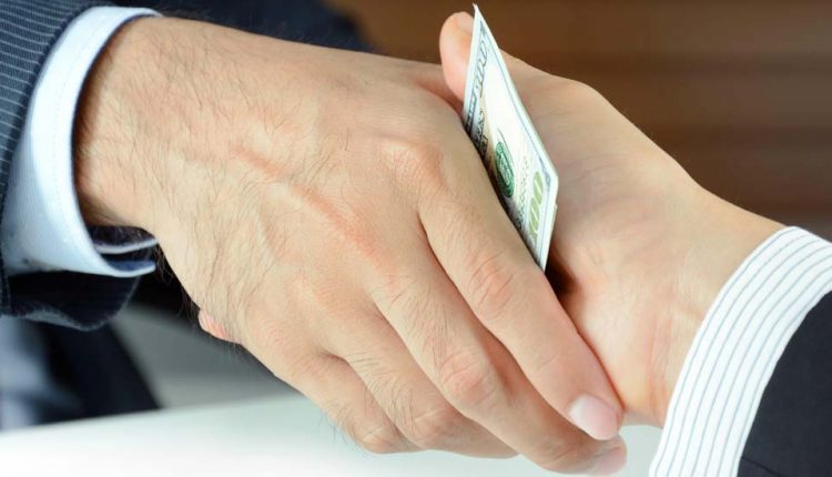 قانون رسیدگی به تخلفات اداری شامل چه مواردی است