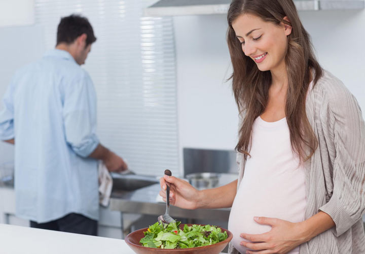 چگونه فرزندی باهوش داشته باشیم - نقش تغذیه در افزایش هوش جنین