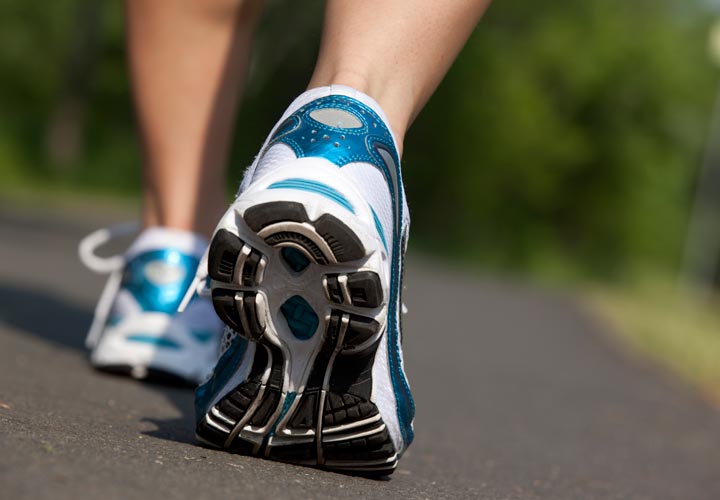 تمرینات هوازی مانند پیاده روی در لاغری سریع موثر است.