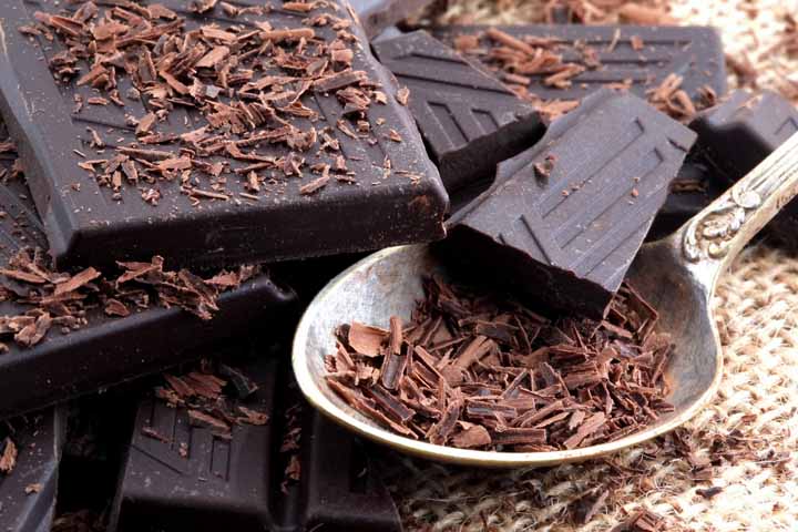 چند تکه شکلات تلخ برای جلوگیری از سکته مغزی