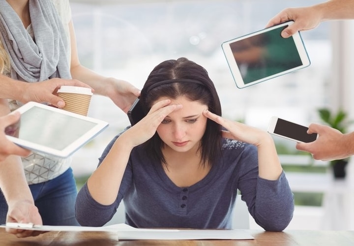 عملکرد افراد را نقد کنید نه شخصیت آنها را - ارتباط در محیط کار