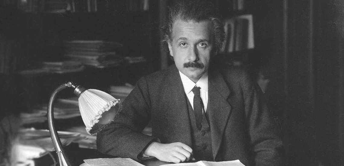 ۲۰ نقل قول از اینشتین که طرزتفکر شما را تغییر می‌دهد