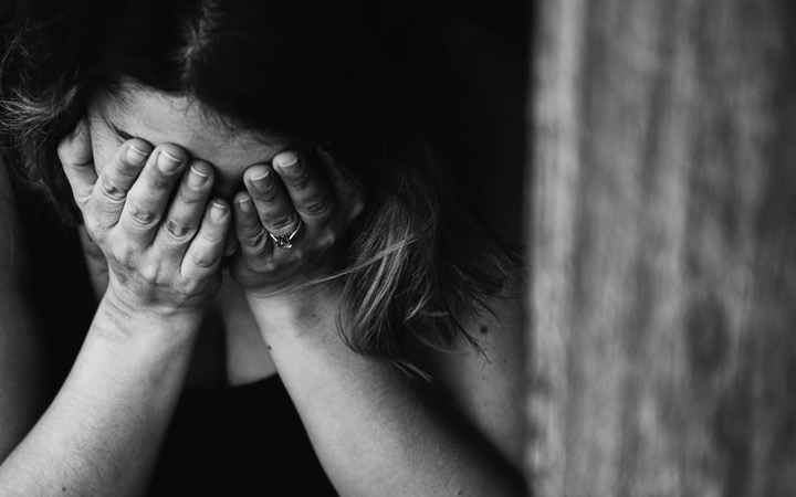 چرا افراد نشخوار ذهنی میکنند؟