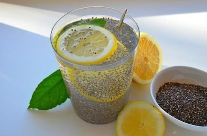 طرز تهیهی ۶ نوشیدنی چربی سوزُ نوشیدنی لیمو و دانه چیا