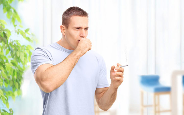 مصرف دخانیات احتمال ابتلا به سرفه مزمن را افزایش می دهد ـ سرفه مزمن