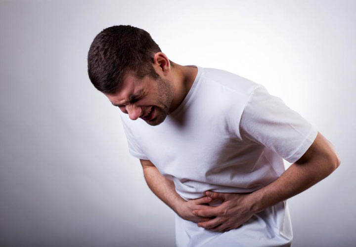 دردهای شکمی از علائم عفونت کلیه هستند.