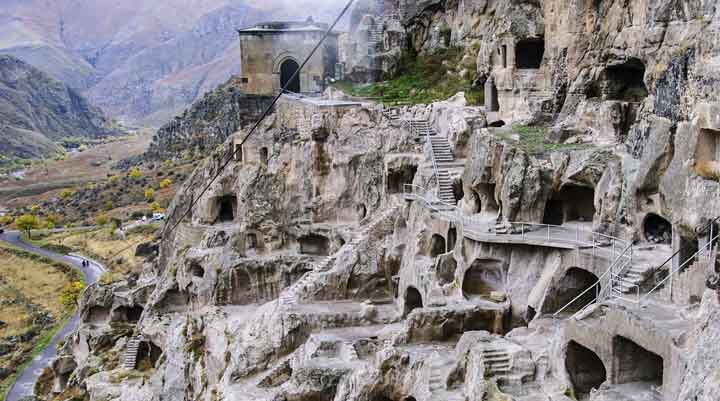 جاهای دیدنی گرجستان واردزیا Vardzia