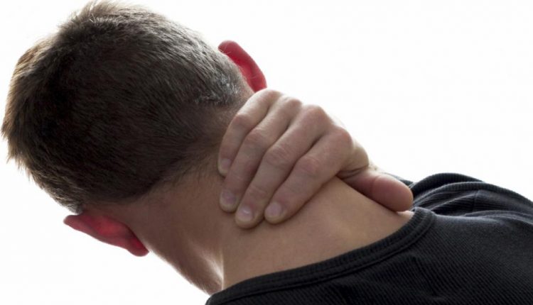 دلایل رایج درد گردن و شانه