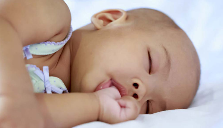 مکیدن انگشت در کودکان