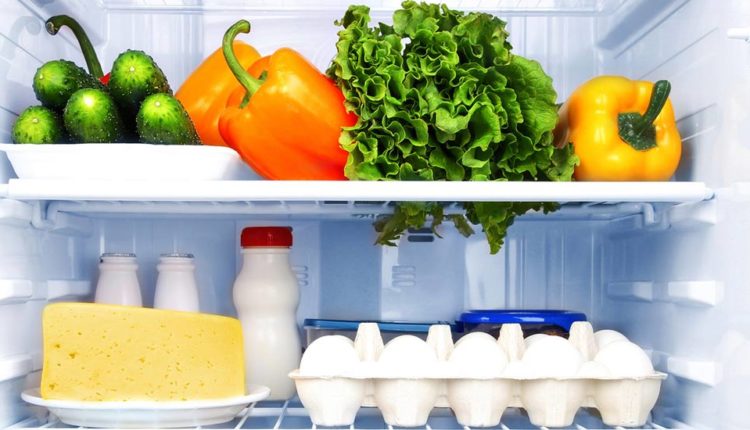 چه خوراکی‌هایی را نباید در یخچال نگهداری کرد؟