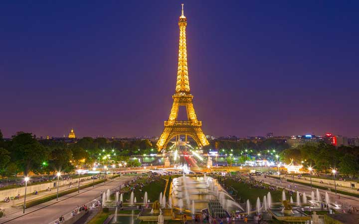 برج ایفل نماد اصلی شهر پاریس - جاهای دیدنی پاریس