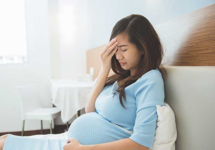زن باردار دچار تب
