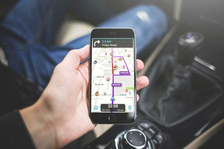 Waze - بهترین برنامه های آیفون