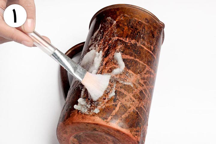 تمیز کردن ظروف مسی