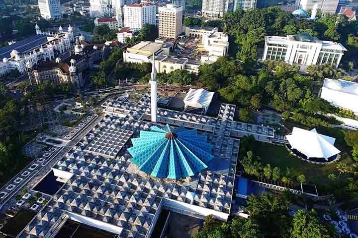 مسجد ملی، از جاهای دیدنی کوالالامپور