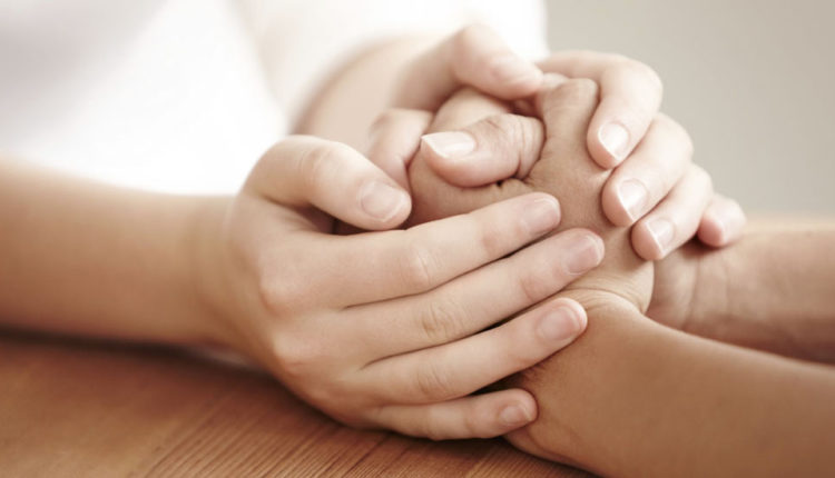 کمک به خیریه