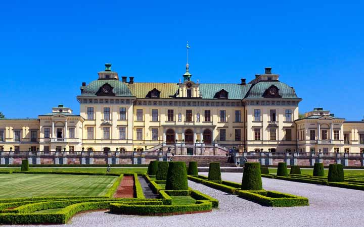 جاهای دیدنی استکهلم - کاخ دروتنینگهولم