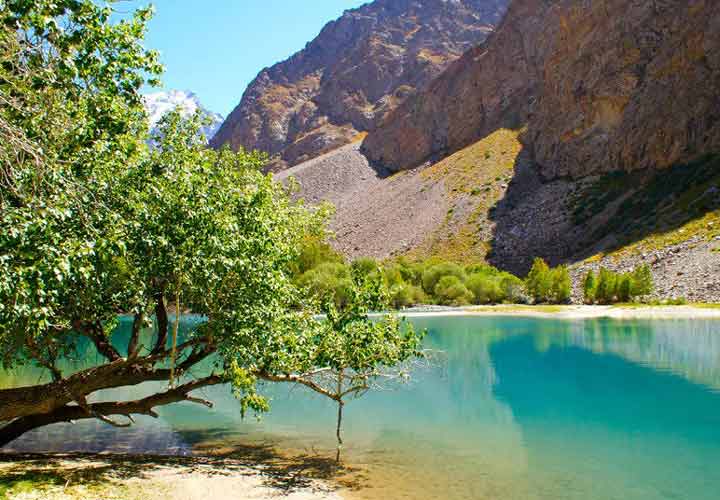 جاهای دیدنی تاجیکستان - فصل راه‌نوردی تابستانی