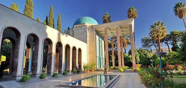 جاهای دیدنی شیراز |آرامگاه سعدی از جاهای دیدنی شیراز