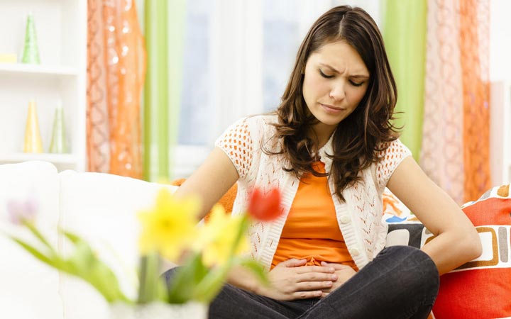 عوارض سقط جنین - درد انقباضی در ناحیه شکم