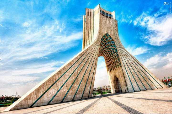 جاهای دیدنی تهران - برج آزادی