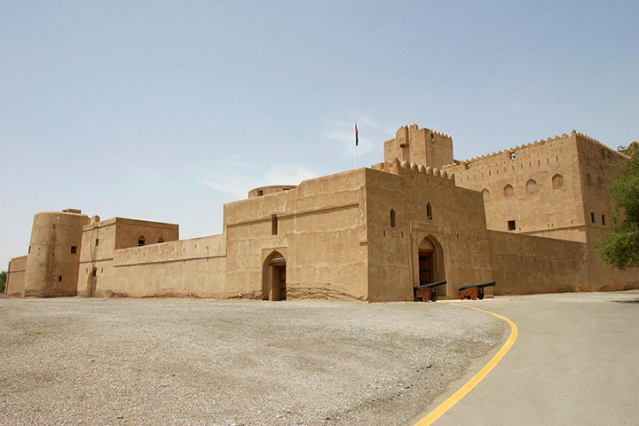 سفر به عمان و قلعهی جبرین