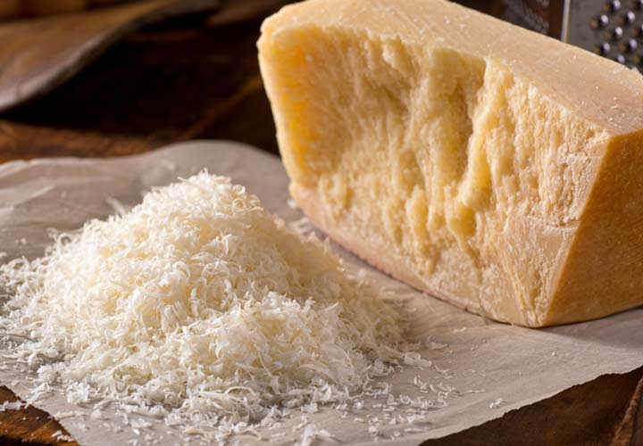 انواع پنیر - پنیر پارمزان (Parmesan)