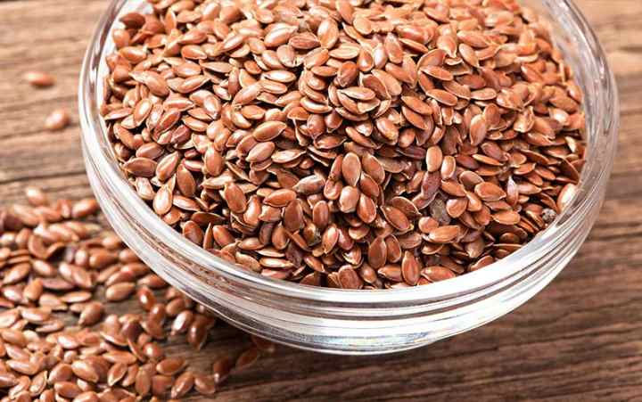 ۱۳ غذایی که خطر ابتلا به سرطان را کاهش میدهد - تخم کتان