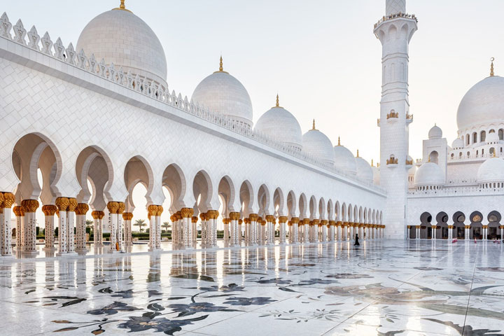 مهم ترین جاهای دیدنی ابوظبی - مسجد ابوظبی