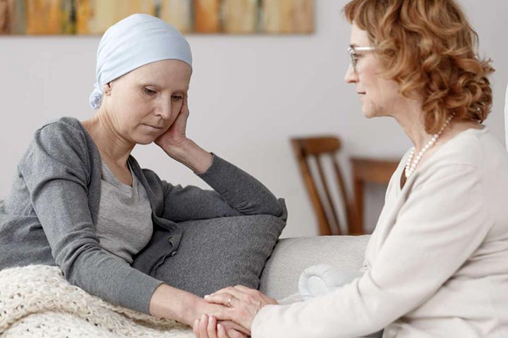 پرتو درمانی چیست و آیا ریزش مو هم دارد؟