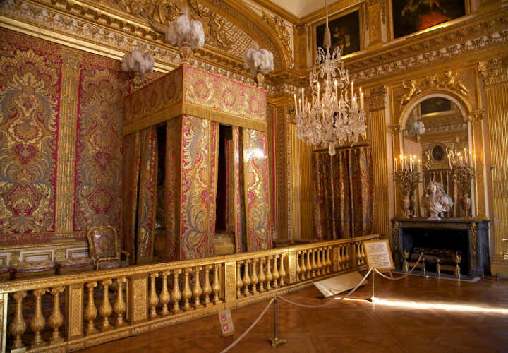 The king's bedroom in the palace of Versailles