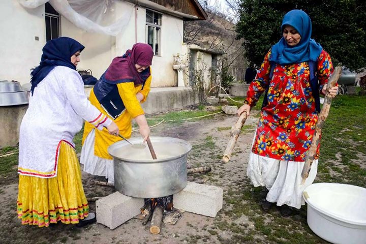 خواص سمنو - سمنوپزان - عکس از ابوذرحمیدی جیرنده - ایرنا