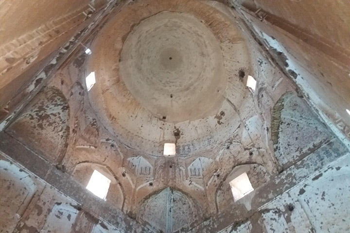 Travel guide to Yazd - the roof of the Inscription Museum in Alexander Prison