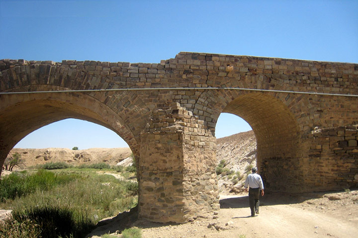 Bagherabad Bridge is one of the sights of the neighborhoods