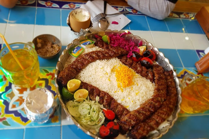 Tehran Restaurants - Photo by Mohammad Ganjogoli