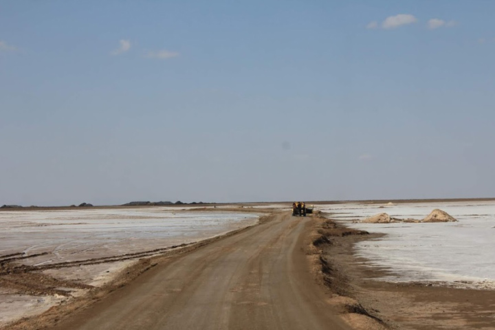 Salt Lake Road - Marnjab Desert - Photo by Mehdi Hossein Ali