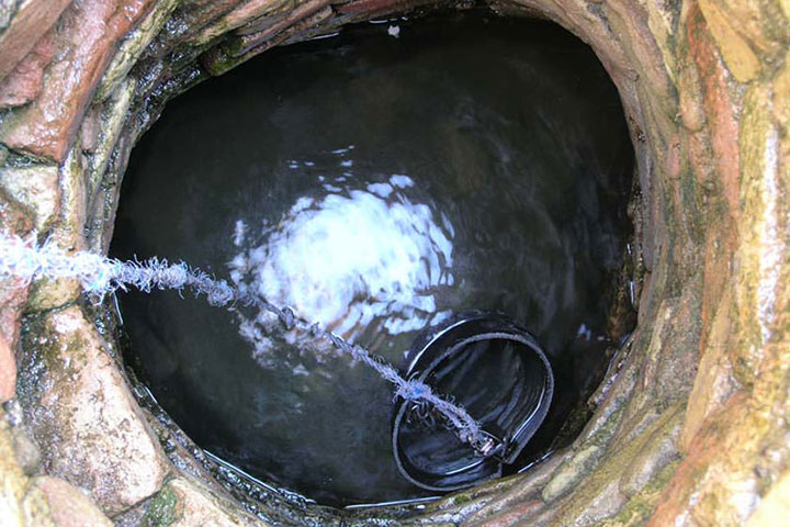 Dastkan well in Marnjab desert