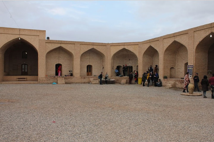 داخل کاروانسرا - کویر مرنجاب - عکس از مهدی حسین‌علی