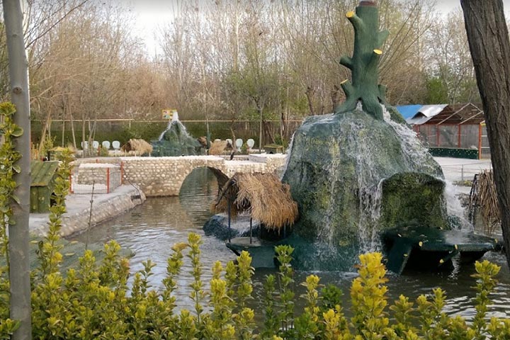 بوستان فدک از جاهای دیدنی بروجرد - عکس از سعید اسدی